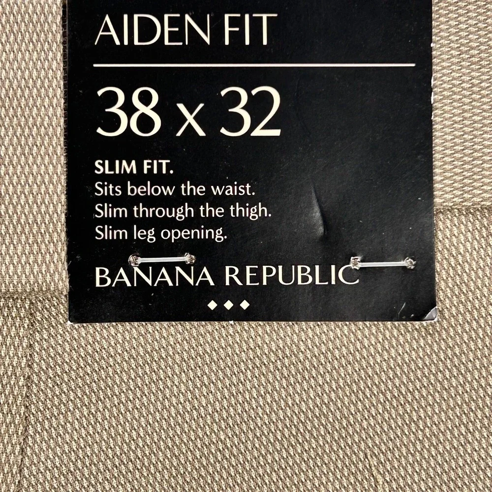 Banana Republic Aiden Fit Chino Pants Mens 38x32 Beige Slim Textured Cotton NEW